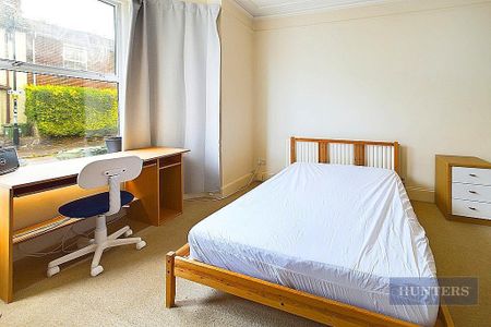 3 bedroom terraced house to rent - Photo 4