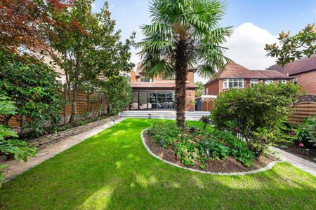 Sunnyfield, NW7, London - Photo 3