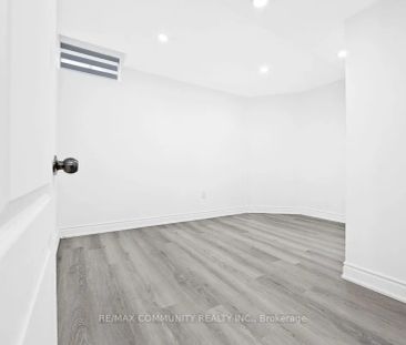 64 Fallstar Crescent #Basement Unit - Photo 2