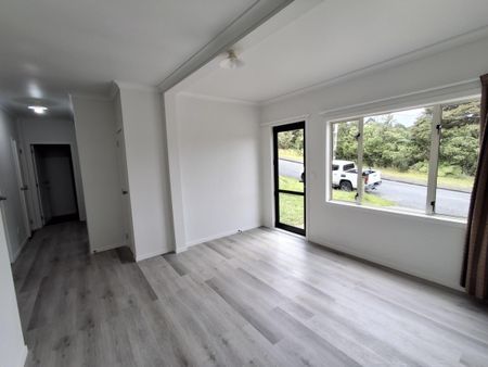 Fully Renovated Downstairs Flat For Rent - Photo 2