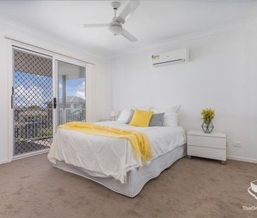 Large 3 Bedroom Unit - Photo 1