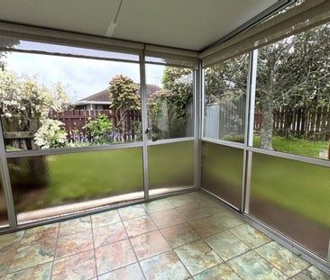 Waikanae - 3 bedrooms - Photo 2