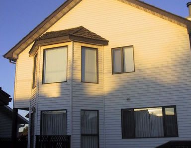 EXECUTIVE 1-1/2 store house for rent | 12412 46 Street Northwest, Edmonton - Photo 1