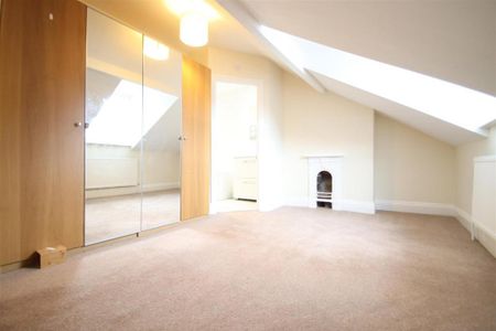 5 bedroom terraced house to rent - Photo 2
