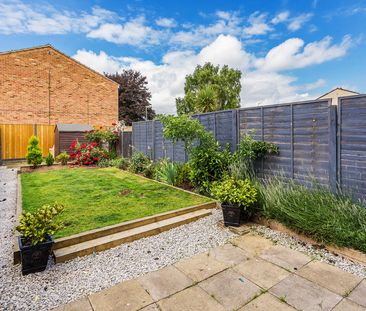 Ref: SM - Avondale Close - Photo 4