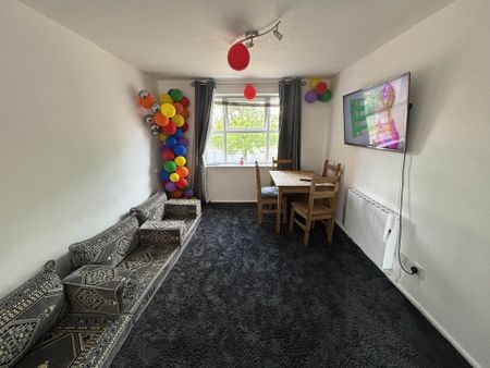 Price £895 pcm - Available Now - Unfurnished - Photo 5