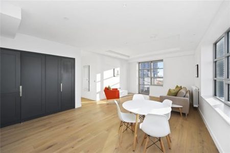 2 Bed Flat, Kent Building, E14 - Photo 2