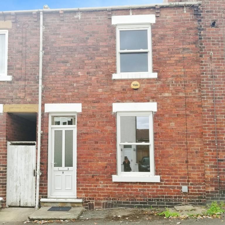 3 bedroom terraced house to rent - Photo 1