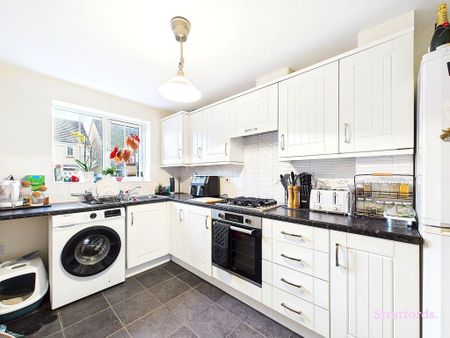 3 bedroom terraced house to rent - Photo 5