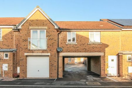 2 bedroom coach house to rent - Photo 2