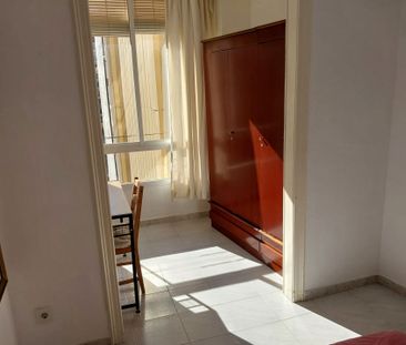 Apartamento de alquiler en Carrer de Viladomat, La Nova Esquerra de... - Photo 2