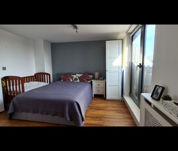 2 Bed Penthouse, Bramley Crescent, IG2 - Photo 4