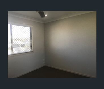 6/8-10 Lambert Drive, Moranbah, Qld 4744 - Photo 2