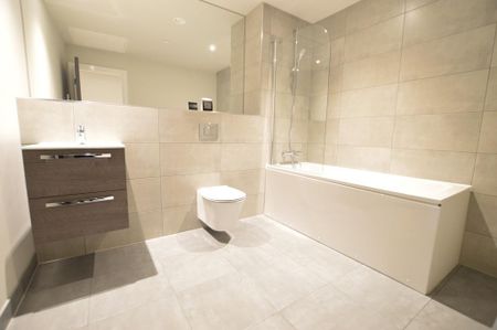 2 bedroom flat to rent - Photo 2