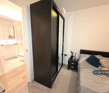 1 bedroom in a house share to rent - Photo 6