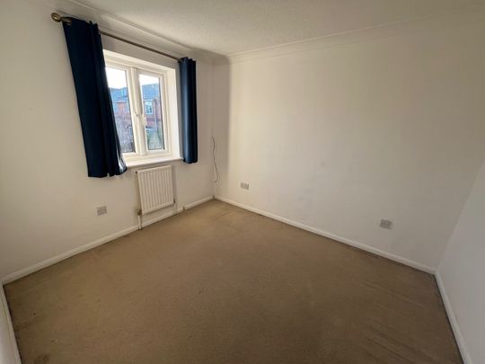 Clover Gardens, Stamford - Photo 1