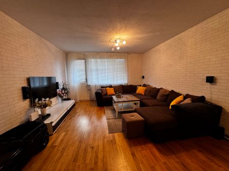 Opalgatan, Västra Frölunda - Photo 2