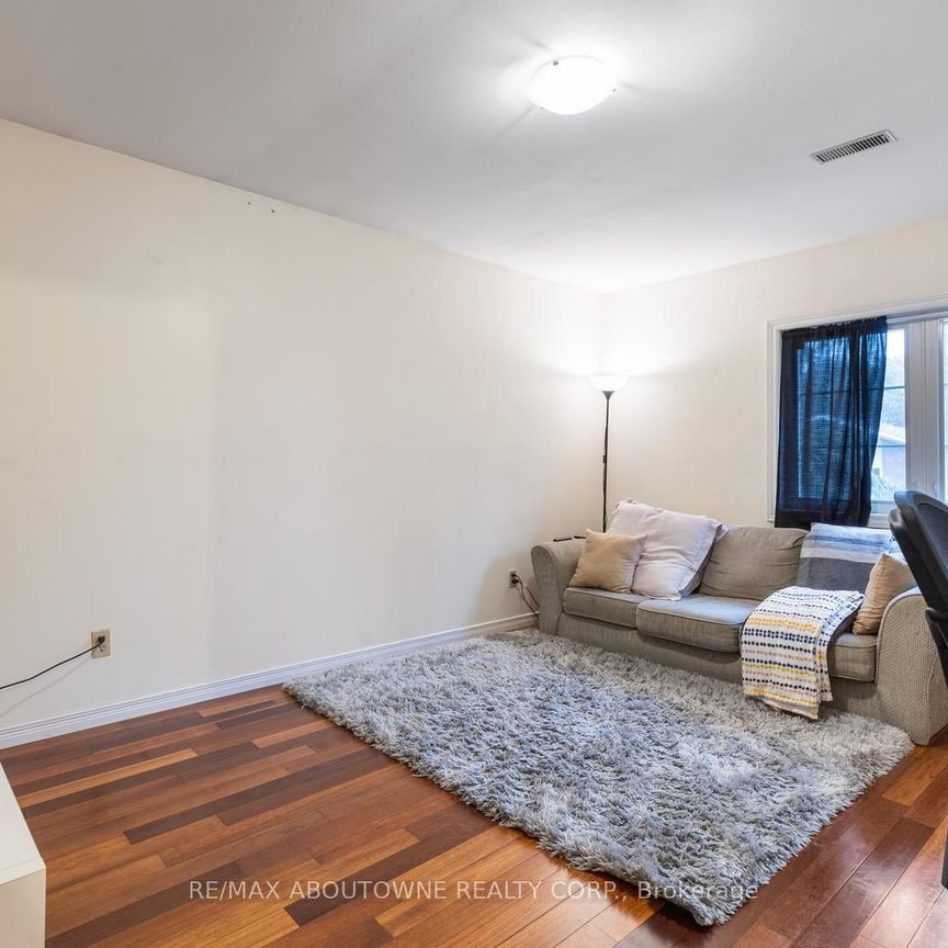 For Lease - 14 Angus Drive Unit# Upper, Toronto, Ontario - Photo 1