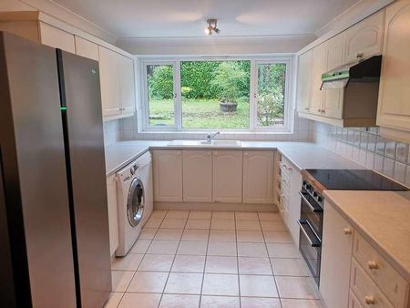 Bedroom Detached House In Winton, BH9 - Photo 4