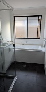 Morphett Vale - Photo 4