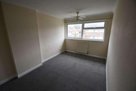 Bedroom Terraced House In Guildford, GU2 - Photo 3