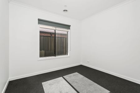 Contemporary, Comfort in a Convenience Location! - Photo 3