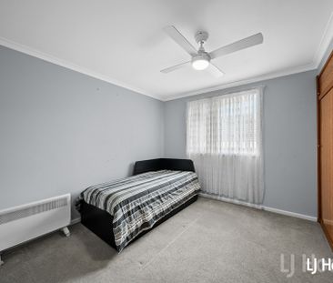 Charming 3 Bedroom Family Home - Photo 2