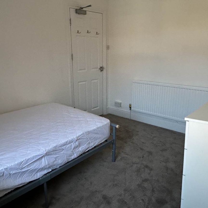 1 bed house / flat share to rent in Pinhoe Road, Exeter, EX4 - Photo 1
