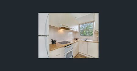 Fully Furnished: Harbour view Living - Photo 2