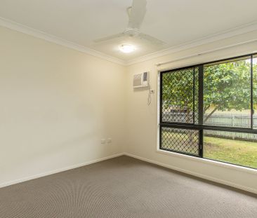 14 Hilton Way, Mount Louisa - Photo 2