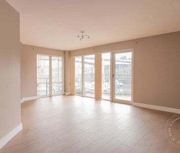 2 Bedroom Apartment - Purpose Built - Photo 4