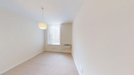 3 bedroom flat to rent - Photo 3