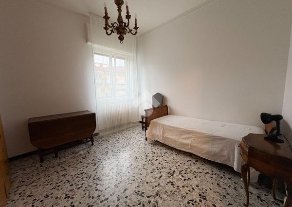 5 locali in affitto