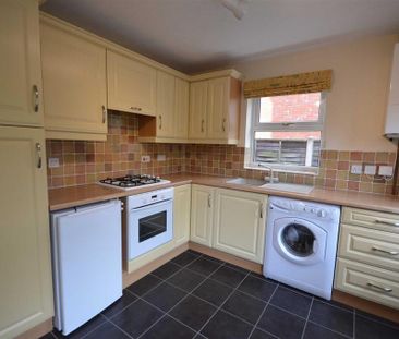 2 bedroom townhouse to rent - Photo 2