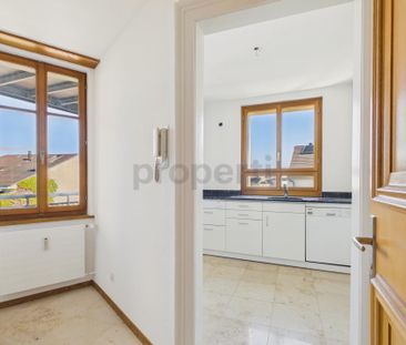 Charmantes Wohnen mit Balkon und historischem Flair - Photo 2