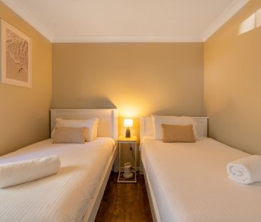 Charming Furnished Granny Flat in Kiama Heights - Photo 5