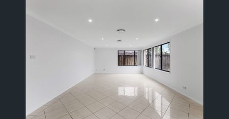 BEAUTIFUL FAMILY HOME - Photo 3