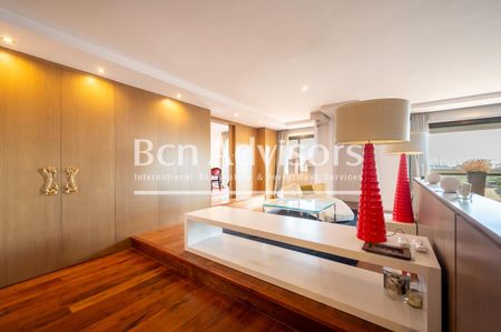 Exclusivo ático con gran terraza, parking y piscina comunitaria en Pedralbes - Foto 2