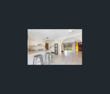 Waterfront Serenity in the Heart of Mermaid Waters - Unfurnished - Photo 5