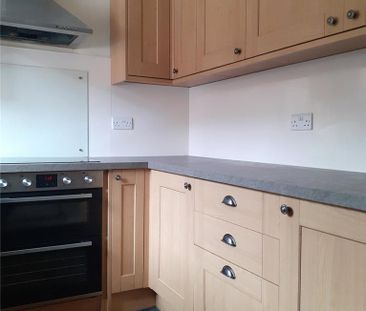 3 bedroom end of terrace house to rent - Photo 6