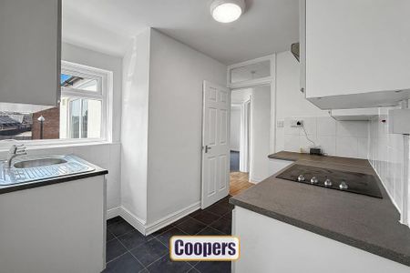 2 bedroom flat to rent - Photo 5