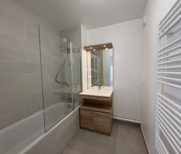 Appartement à louer, 3 pièces - Montfermeil 93370 - Photo 2