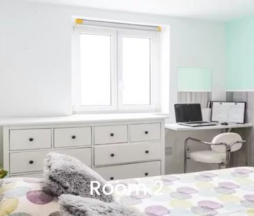 Calle Paulina Odiaga, Madrid, Community of Madrid 28019 - Photo 6