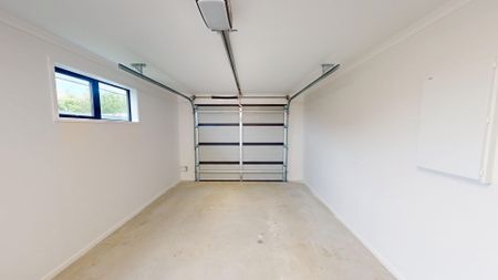 College Estate - 3 Bedrooms - Photo 5