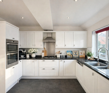 1 bedroom in a house share to rent - Photo 3