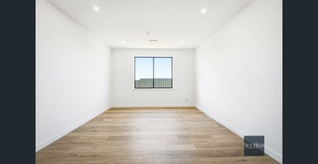 🏡 Stylish Brand-New Family Home for Lease in Claremont Meadows - Photo 2