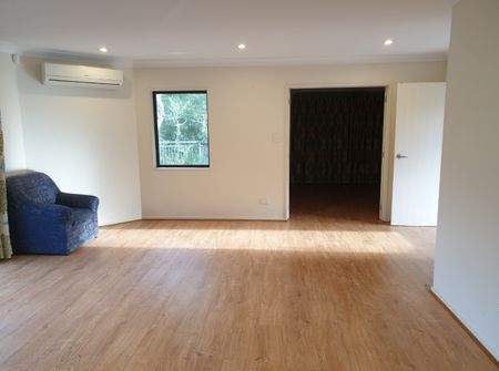 Property Management28 Lomas Way, Albany - House for Rent - Photo 2
