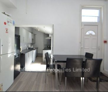 Rent 7 Bedroom Houses Hyde Park - Photo 2