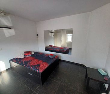 Woning met ruimte vrij beroep te Sint-Martens-Latem - Photo 1