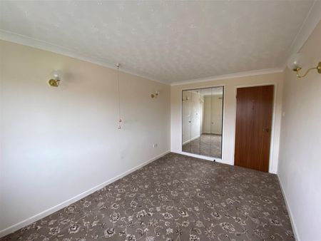 St. Johns Park, Whitchurch - Photo 3